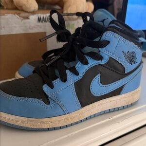 Little Kids Jordan 1 Mid University Blue/Black